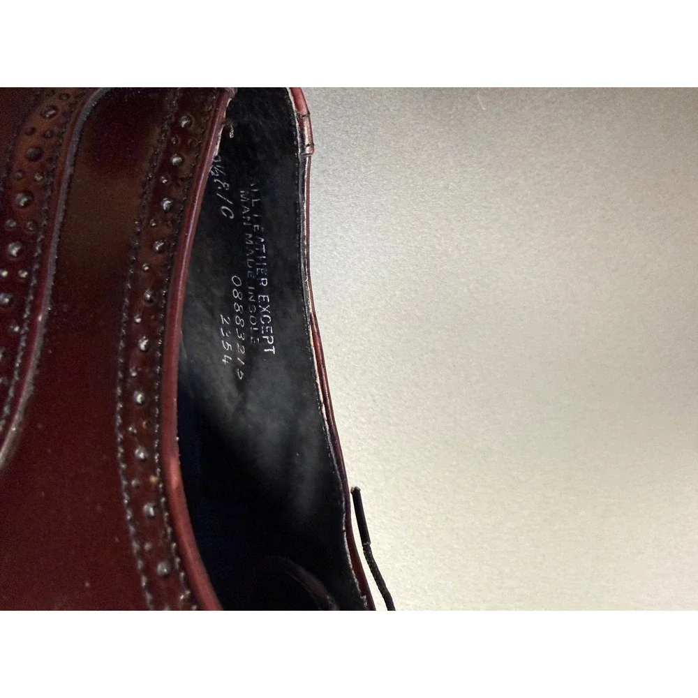 N/A classic wingtip